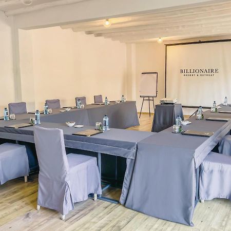 Billionaire Beach Front Apartments Malindi Esterno foto