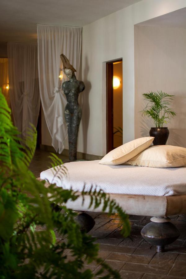 Billionaire Beach Front Apartments Malindi Esterno foto