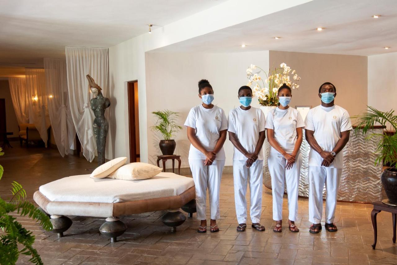 Billionaire Beach Front Apartments Malindi Esterno foto