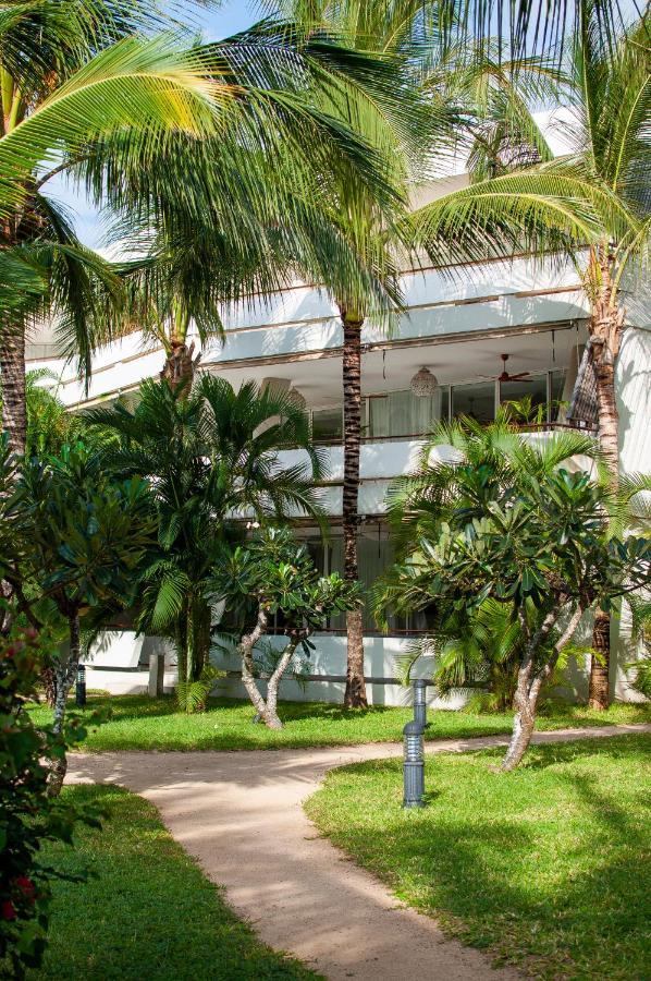 Billionaire Beach Front Apartments Malindi Esterno foto