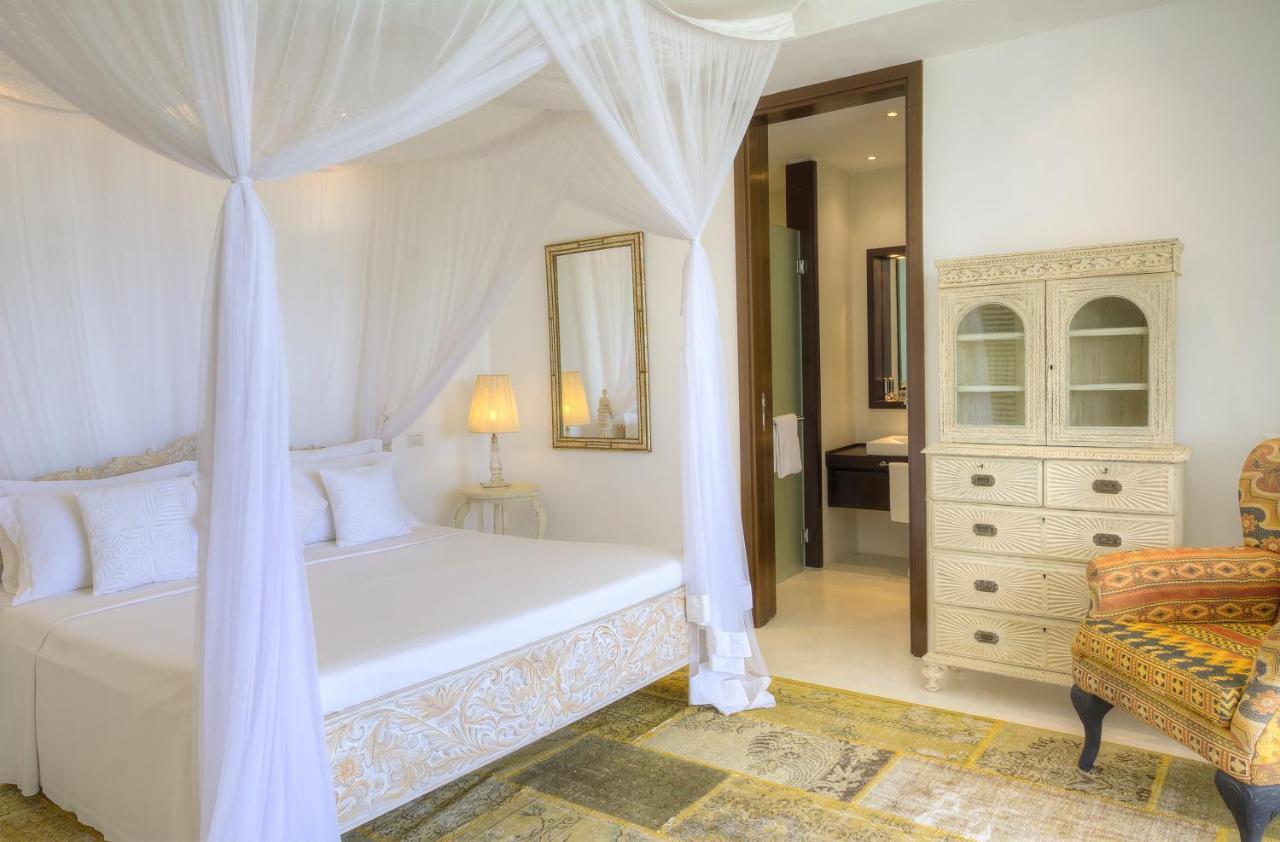 Billionaire Beach Front Apartments Malindi Esterno foto