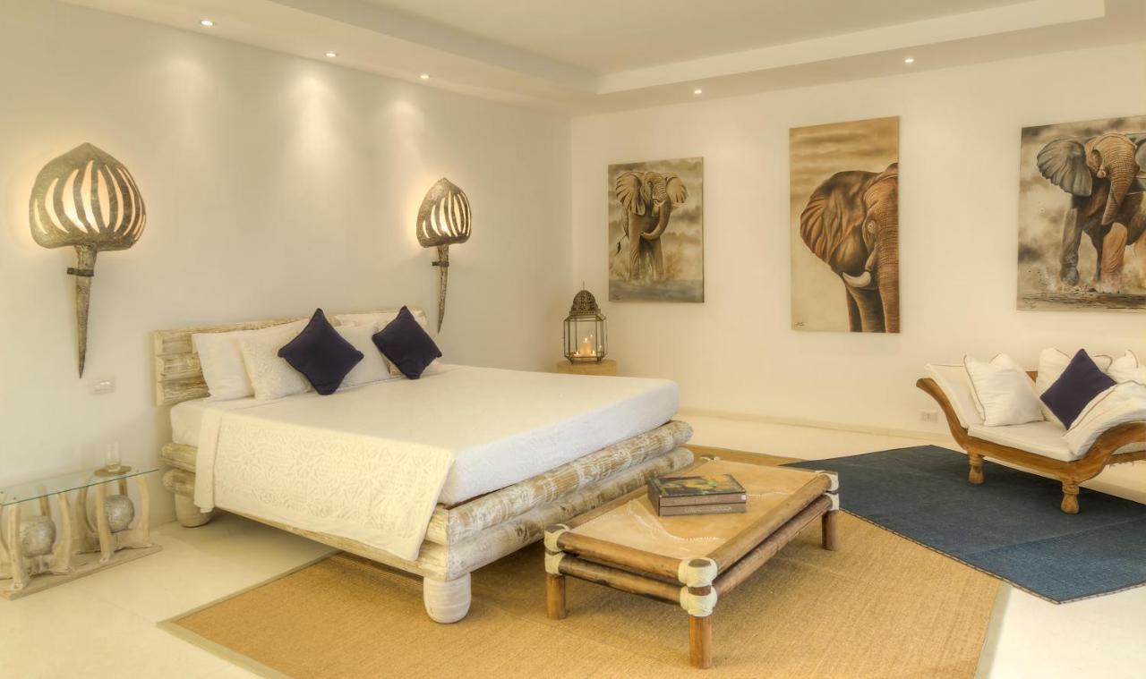 Billionaire Beach Front Apartments Malindi Esterno foto