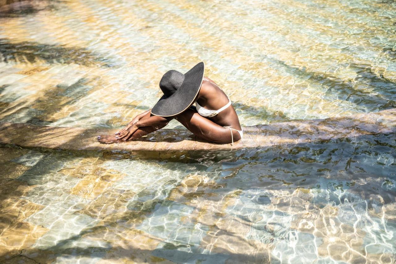 Billionaire Beach Front Apartments Malindi Esterno foto
