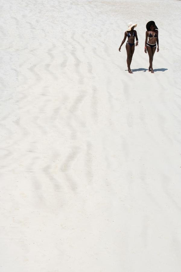 Billionaire Beach Front Apartments Malindi Esterno foto