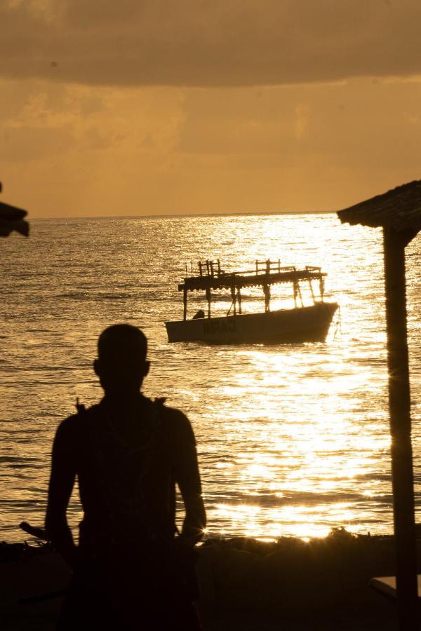Billionaire Beach Front Apartments Malindi Esterno foto