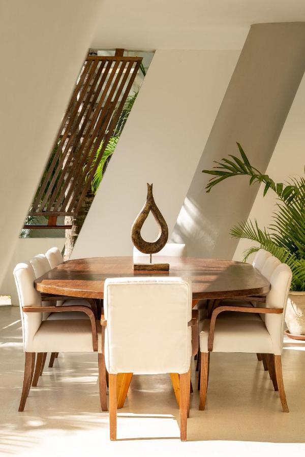 Billionaire Beach Front Apartments Malindi Esterno foto